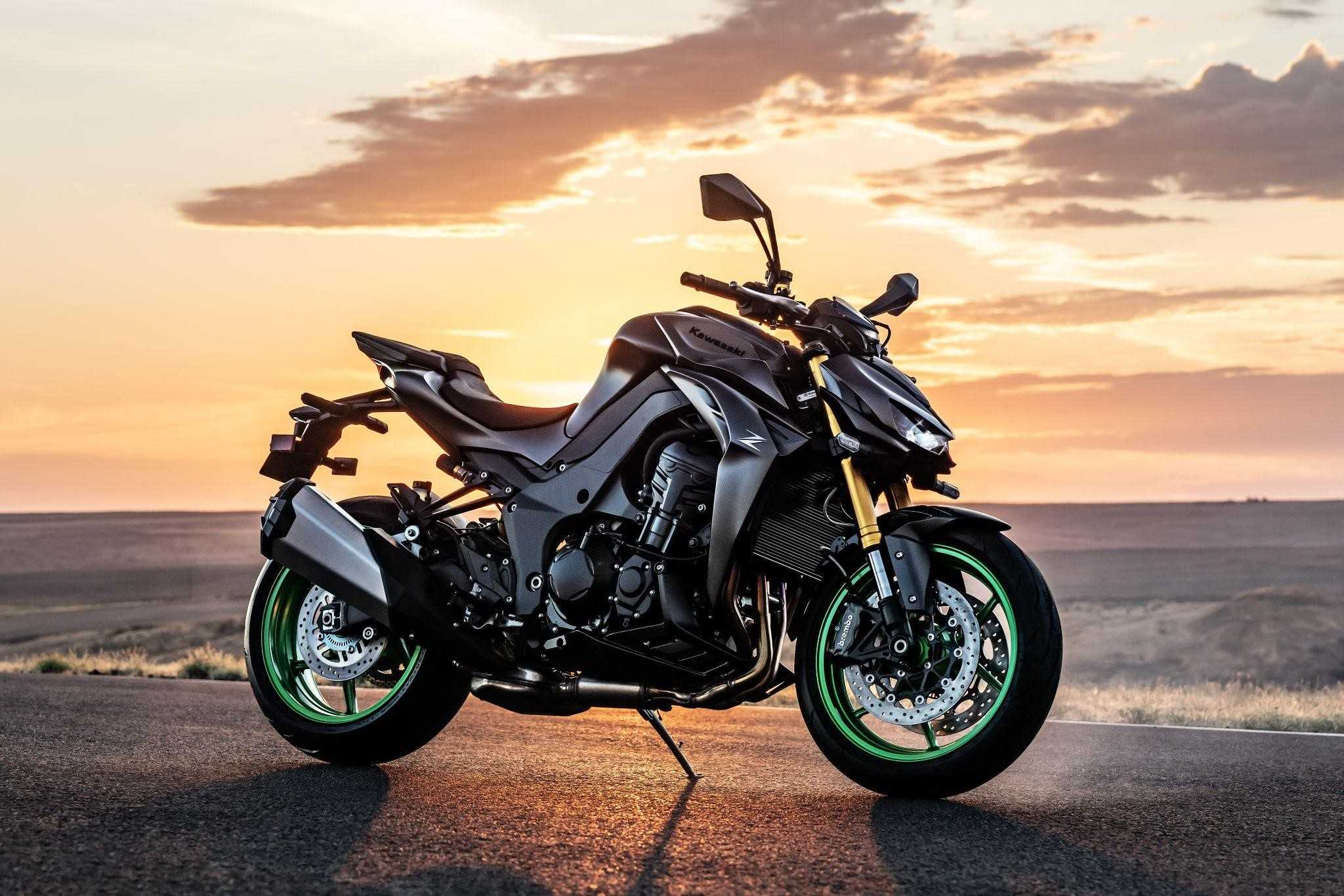 KAWASAKI TRÌNH LÀNG Z1100 SE ABS 2026: CHUẨN MỰC SUGOMI MỚI CHO CỘNG ĐỒNG ĐAM MÊ MÔ TÔ TẠI VIỆT NAM